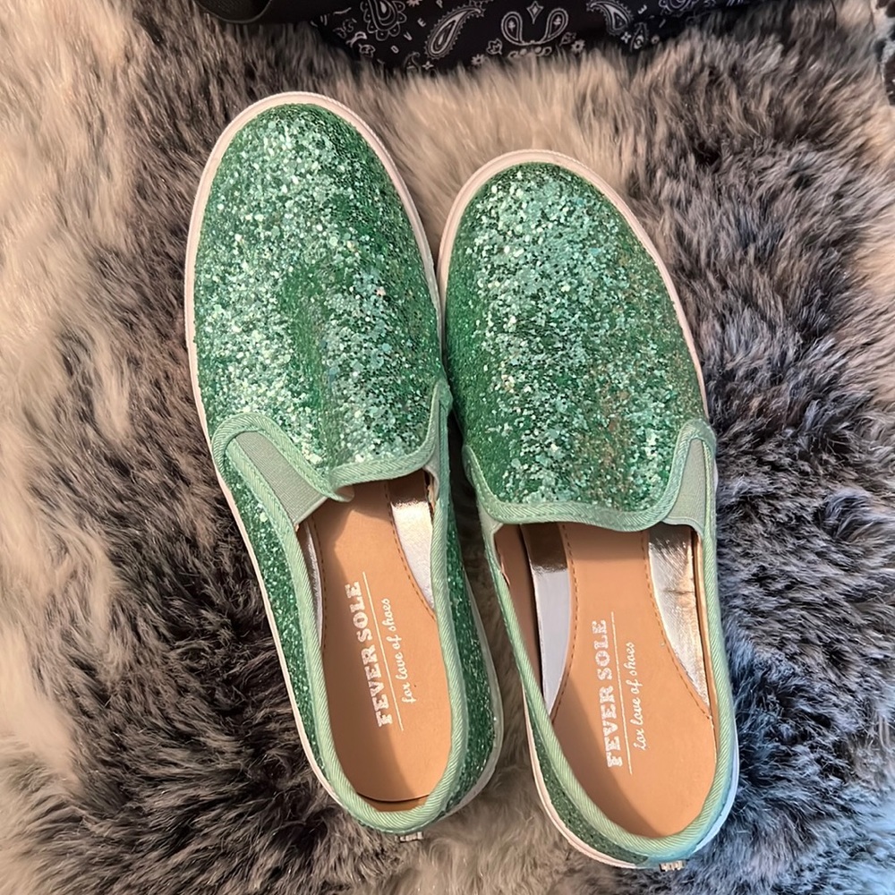 size 7 shoes!